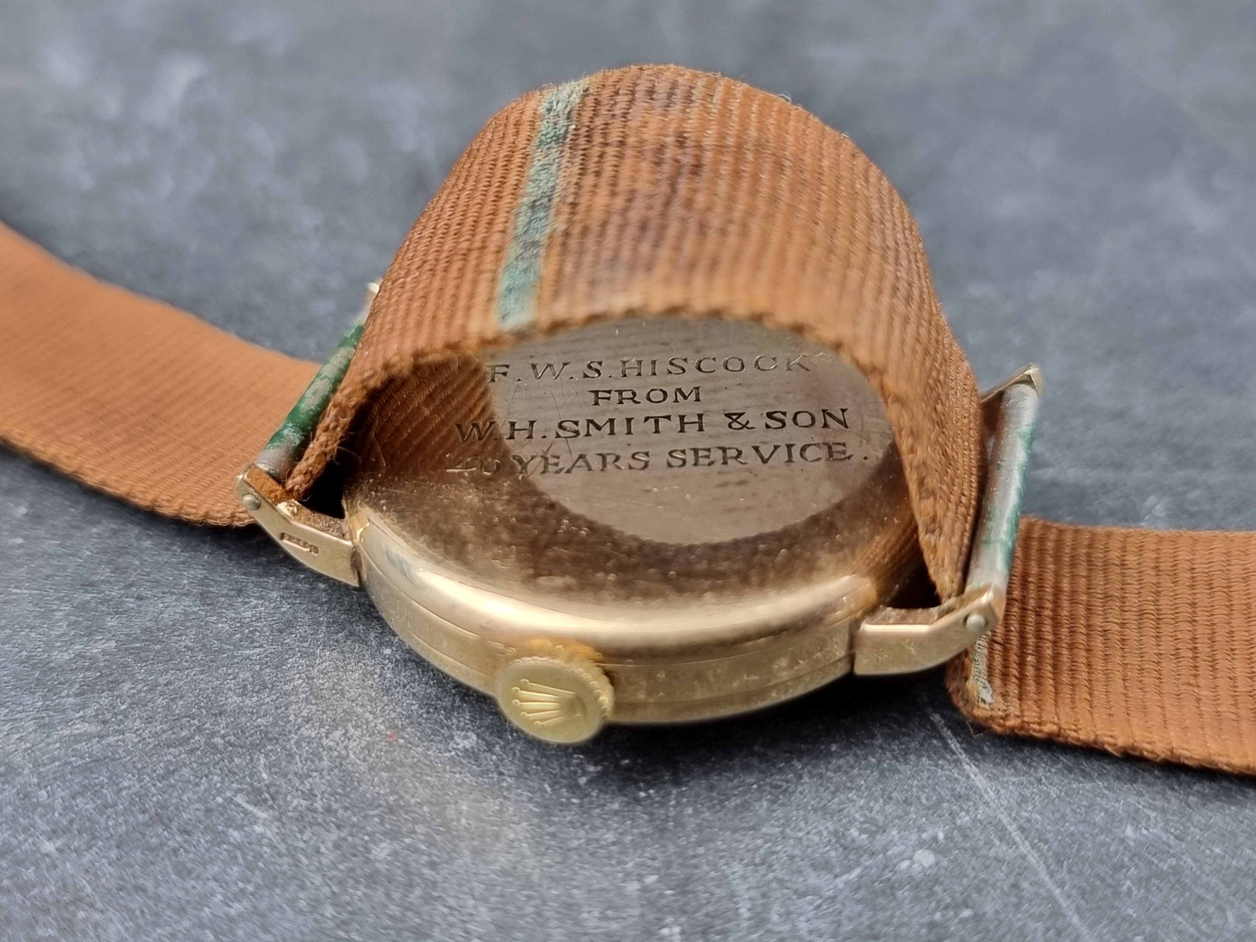 A 1950s Vertex 9ct gold manual wind wristwatch, 31mm, Ref. 712523, on vintage Nato strap. - Image 3 of 3