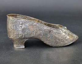 A 19th century Continental silver novelty shoe bonbon box, import mark London 1894, Thomas