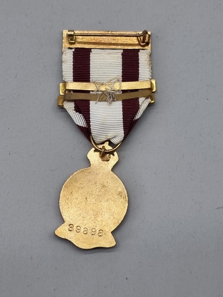 A collection of Red Cross and other similar medals and badges. - Image 3 of 6