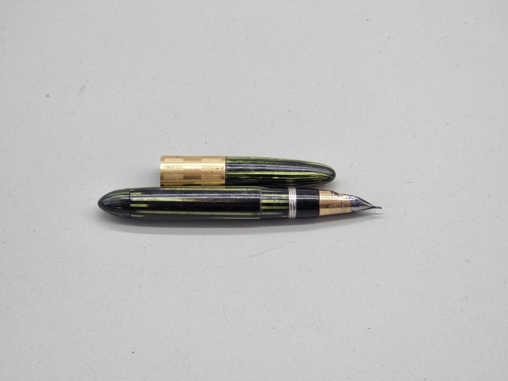 A vintage Sheaffer 1250 fountain pen, with 14K nib.