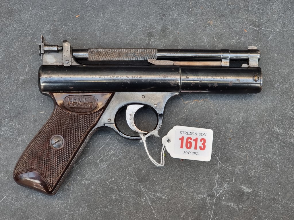 A Webley Senior .177 cal air pistol, Batch No.860. Please Note: buyers of air weapons must be 18 or - Image 3 of 5
