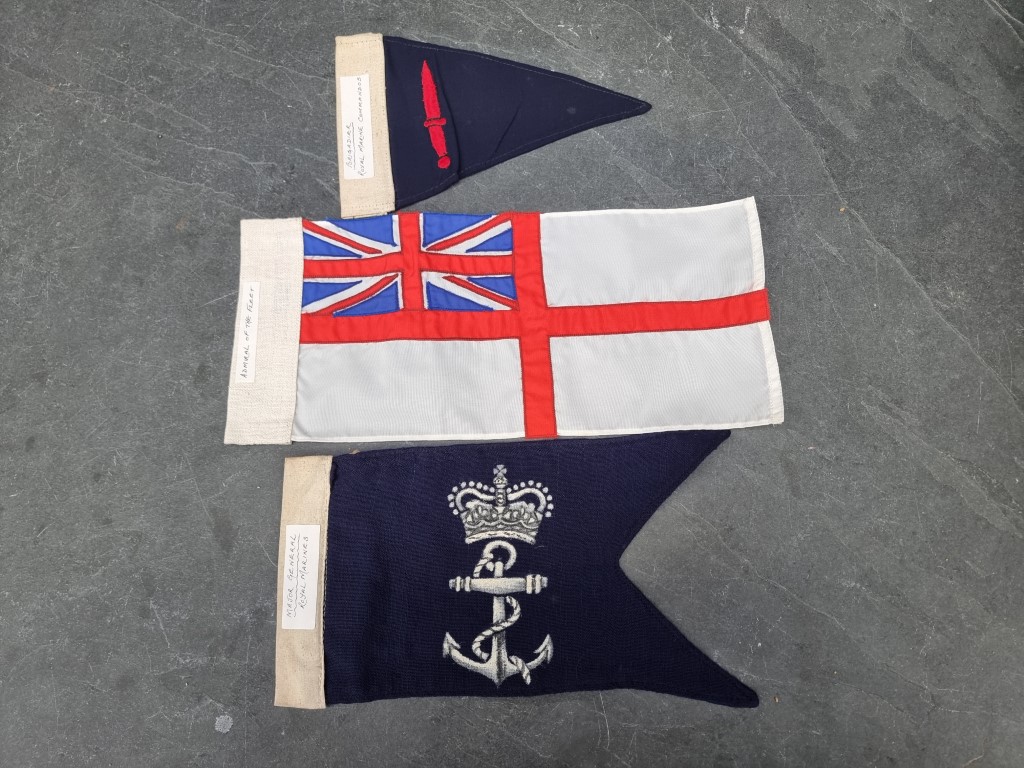 An interesting group of nineteen car bonnet flags and pennants, mostly military. Provenance: Admiral - Image 3 of 5