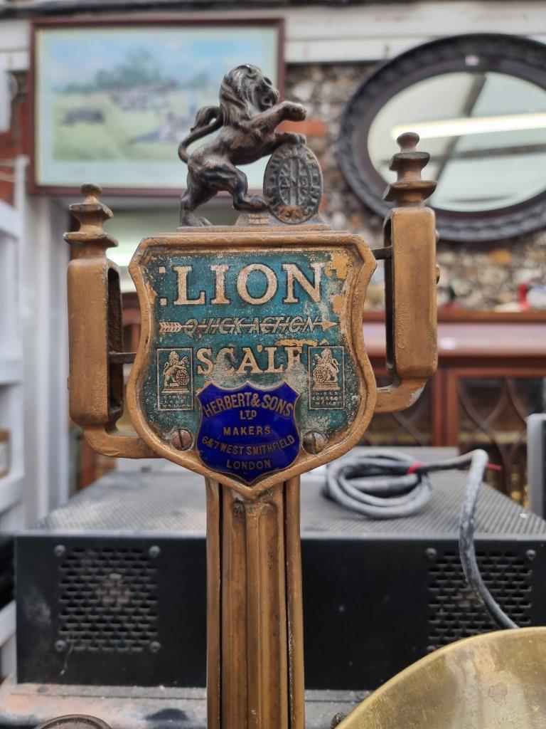 A set of 'Lion Quick Action' scales. - Image 2 of 2