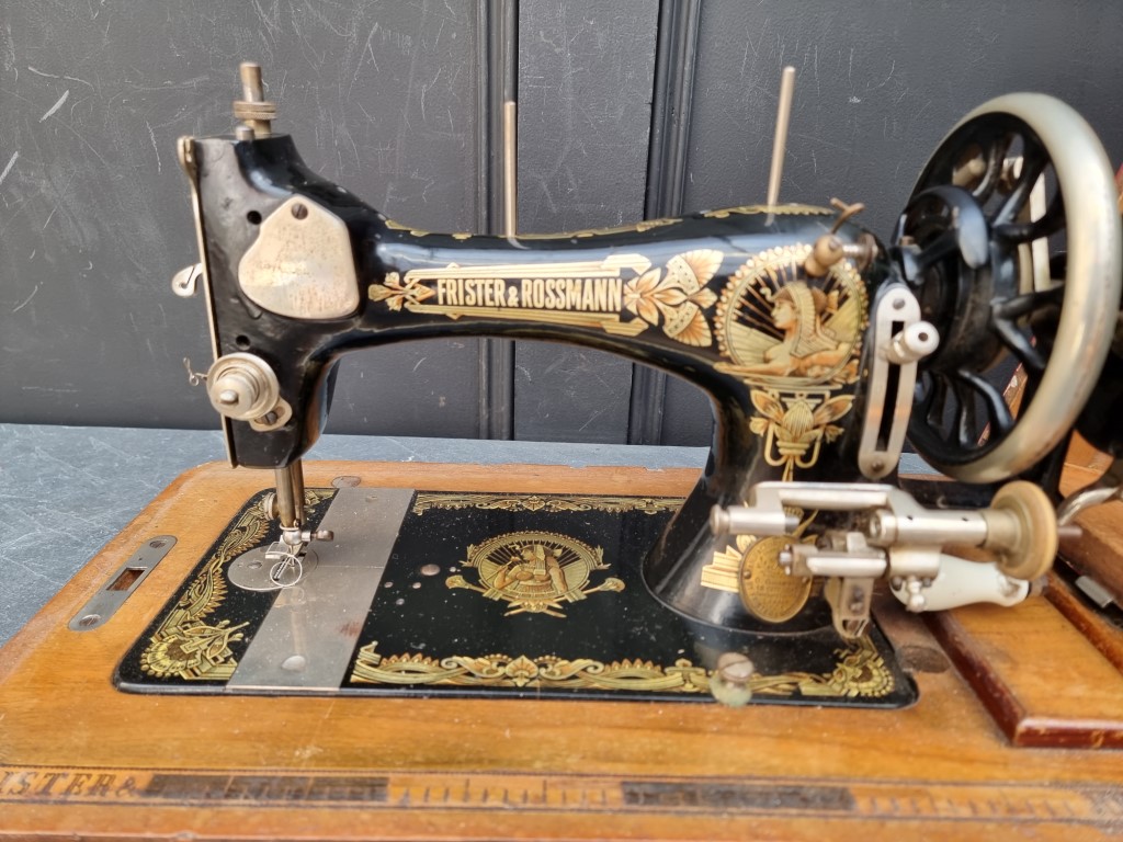 A Frister & Rossmann Sewing machine. - Image 4 of 5