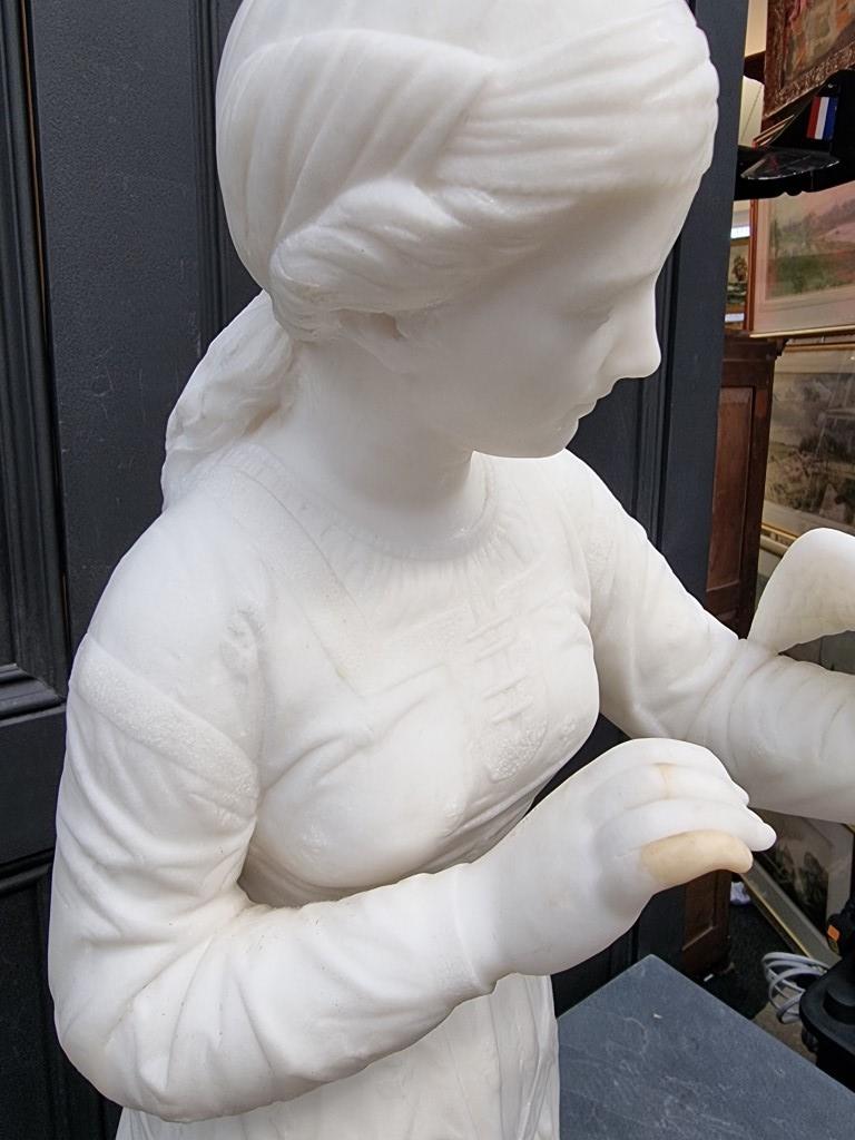 A large Victorian carved white marble figure of a lady with a dove, in the Renaissance style, 80cm - Image 6 of 6