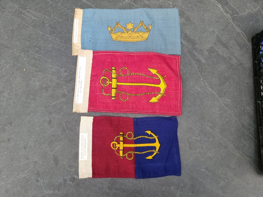 An interesting group of nineteen car bonnet flags and pennants, mostly military. Provenance: Admiral - Image 5 of 5