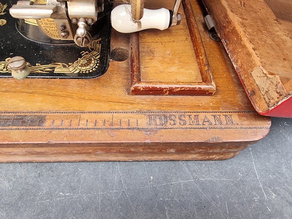 A Frister & Rossmann Sewing machine. - Image 3 of 5