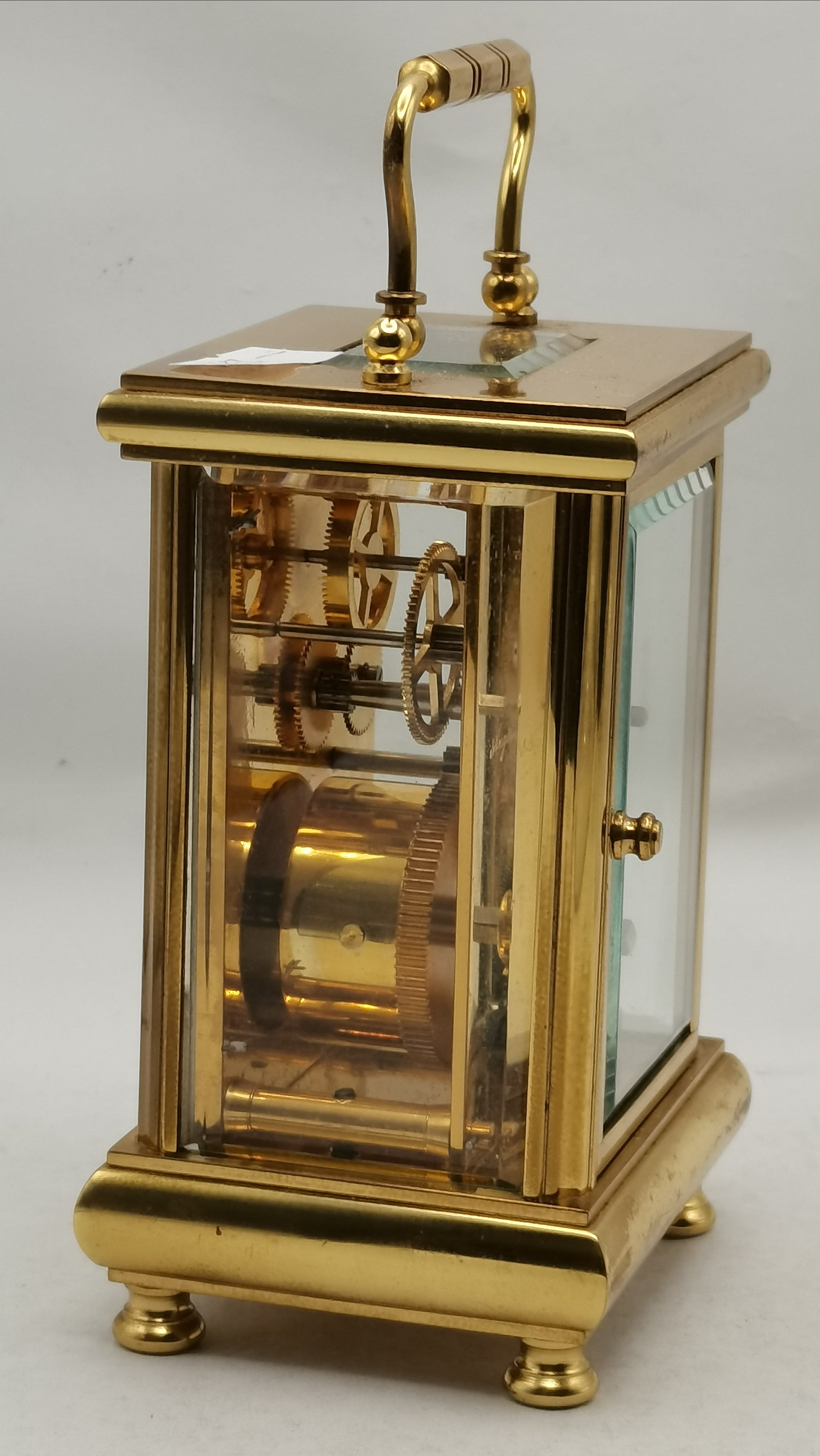 An English brass carriage clock with leather travel case, 20th Century - Image 3 of 3