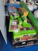 A quantity of vintage games/toys