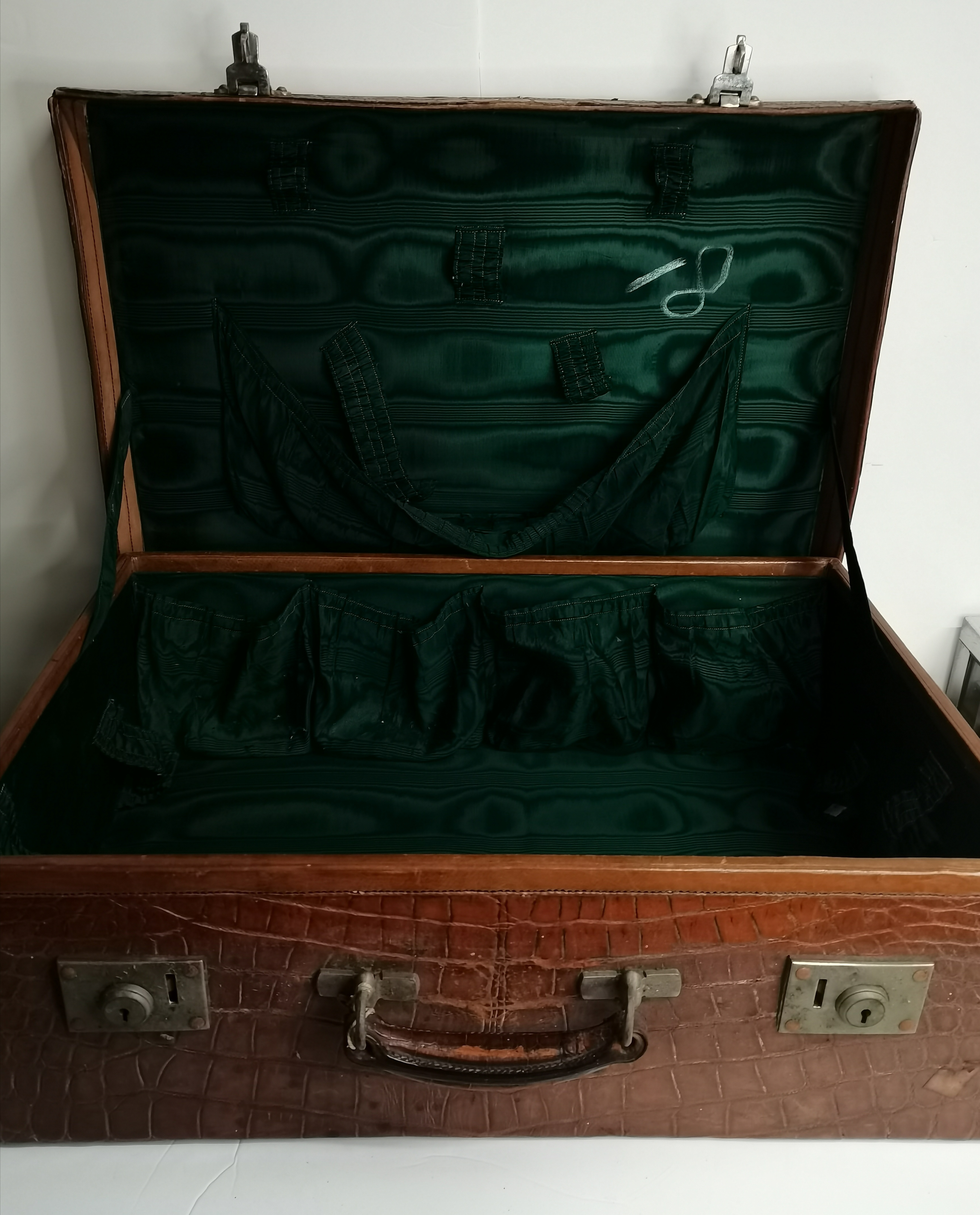 Antique Crocodile leather dressing case - Image 4 of 4