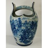 A Chinese blue and white porcelain water bucket vase, 20th Century