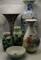 5 x Oriental vases plus dish