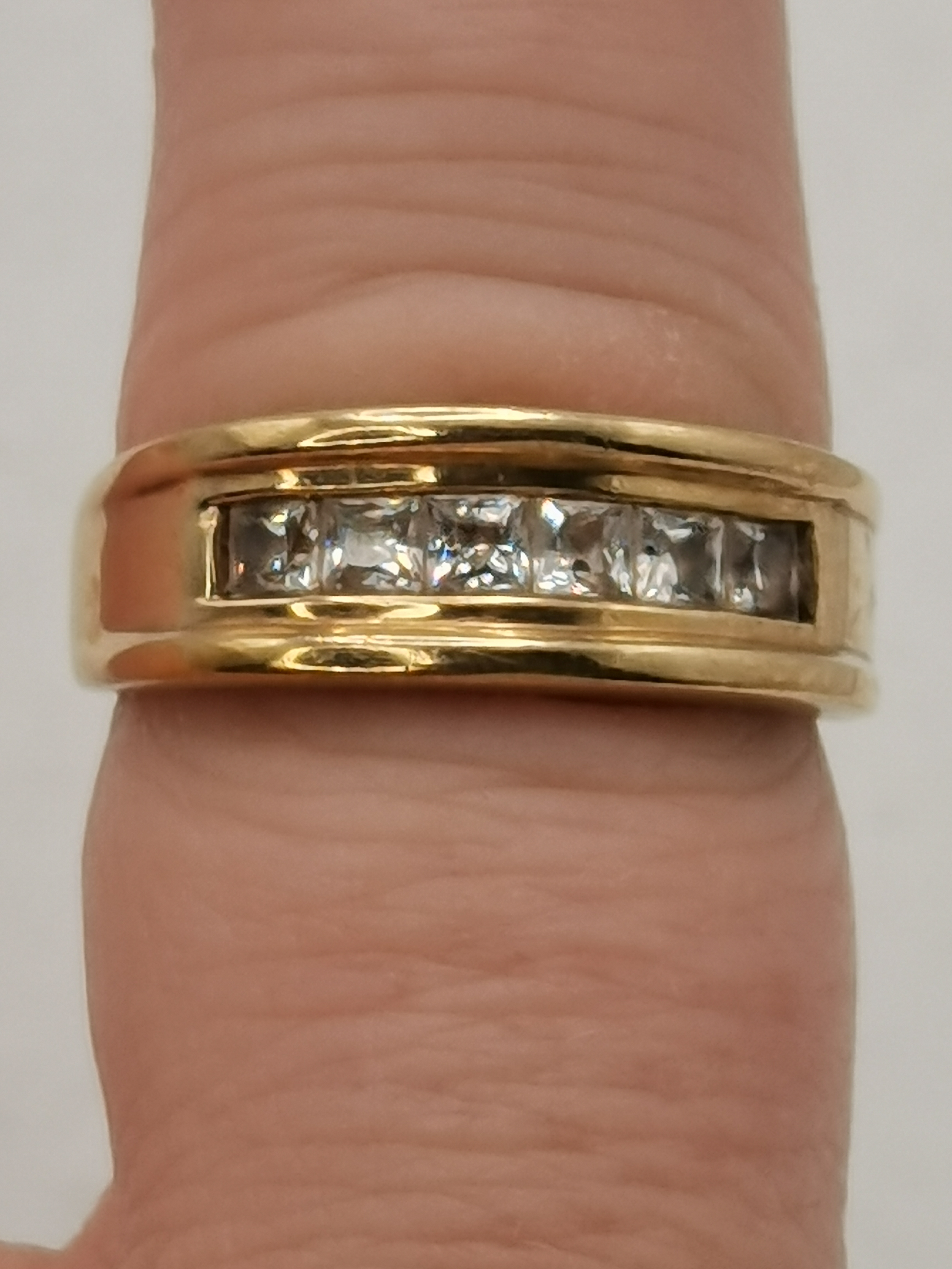 Two 9 carat gold rings - Image 4 of 6