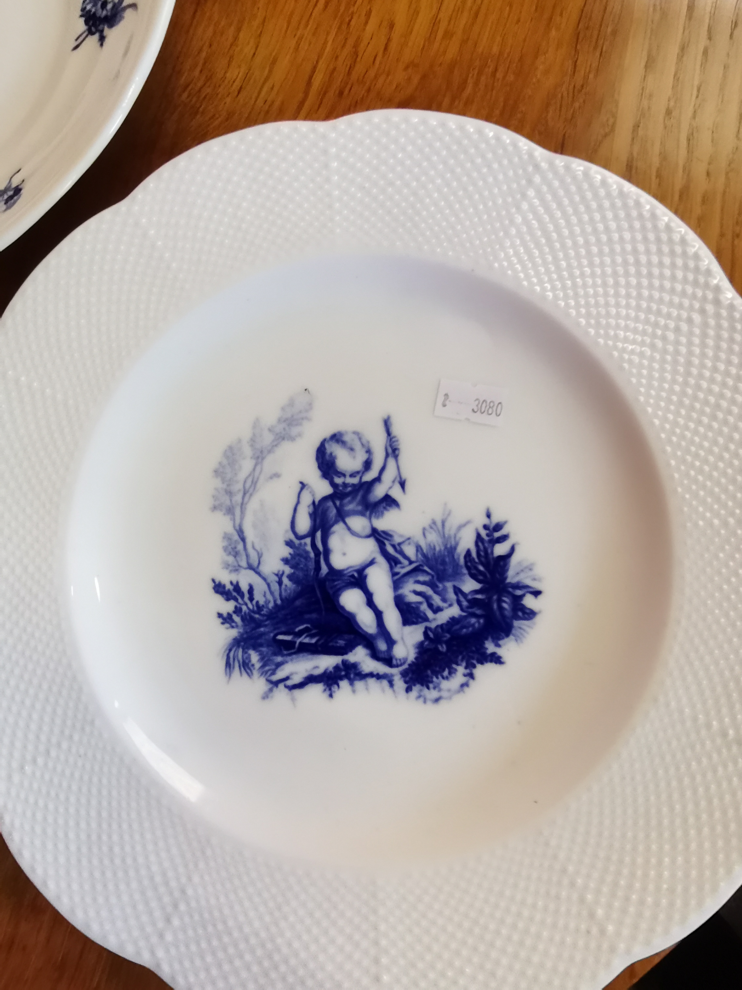 A pair of blue and white early MINTON plates app 1 - Image 2 of 4