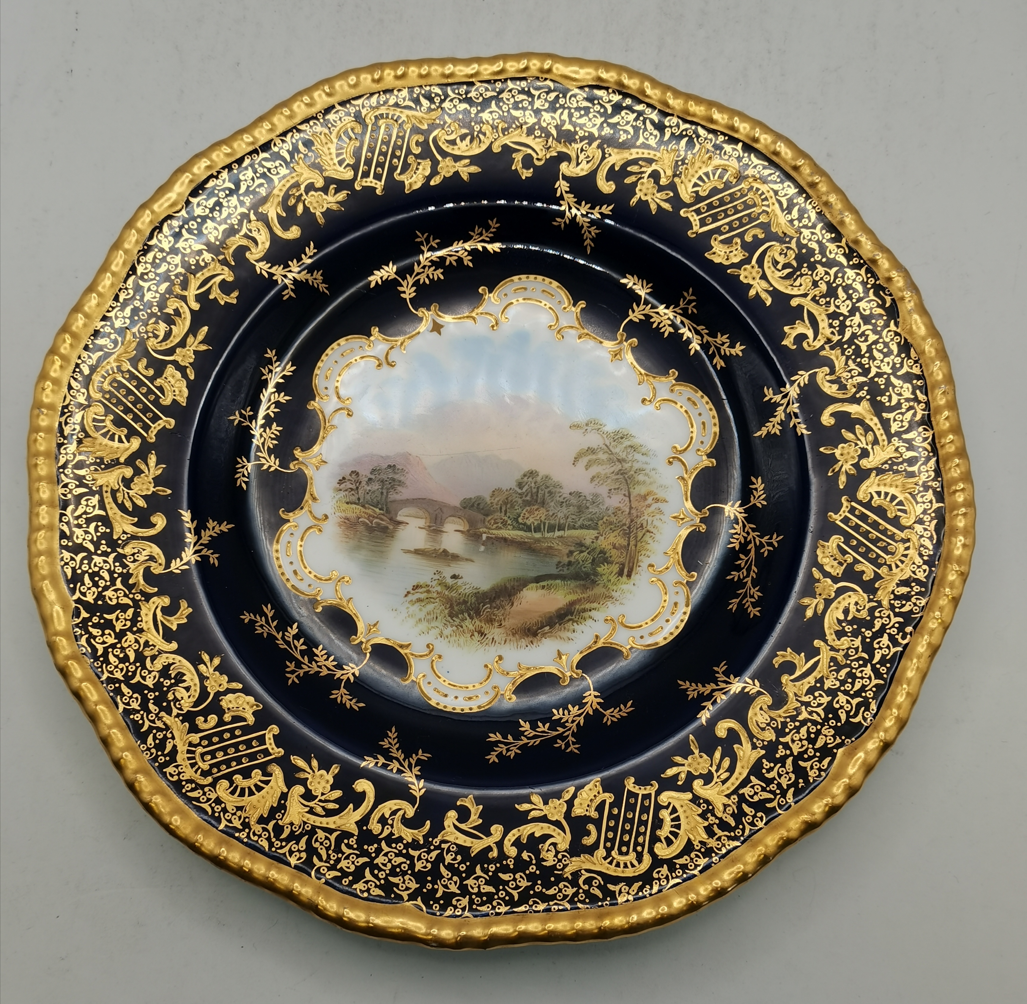 A Coalport cabinet plate, and a French porcelain and gilt-metal twin photograph frame - Image 3 of 4