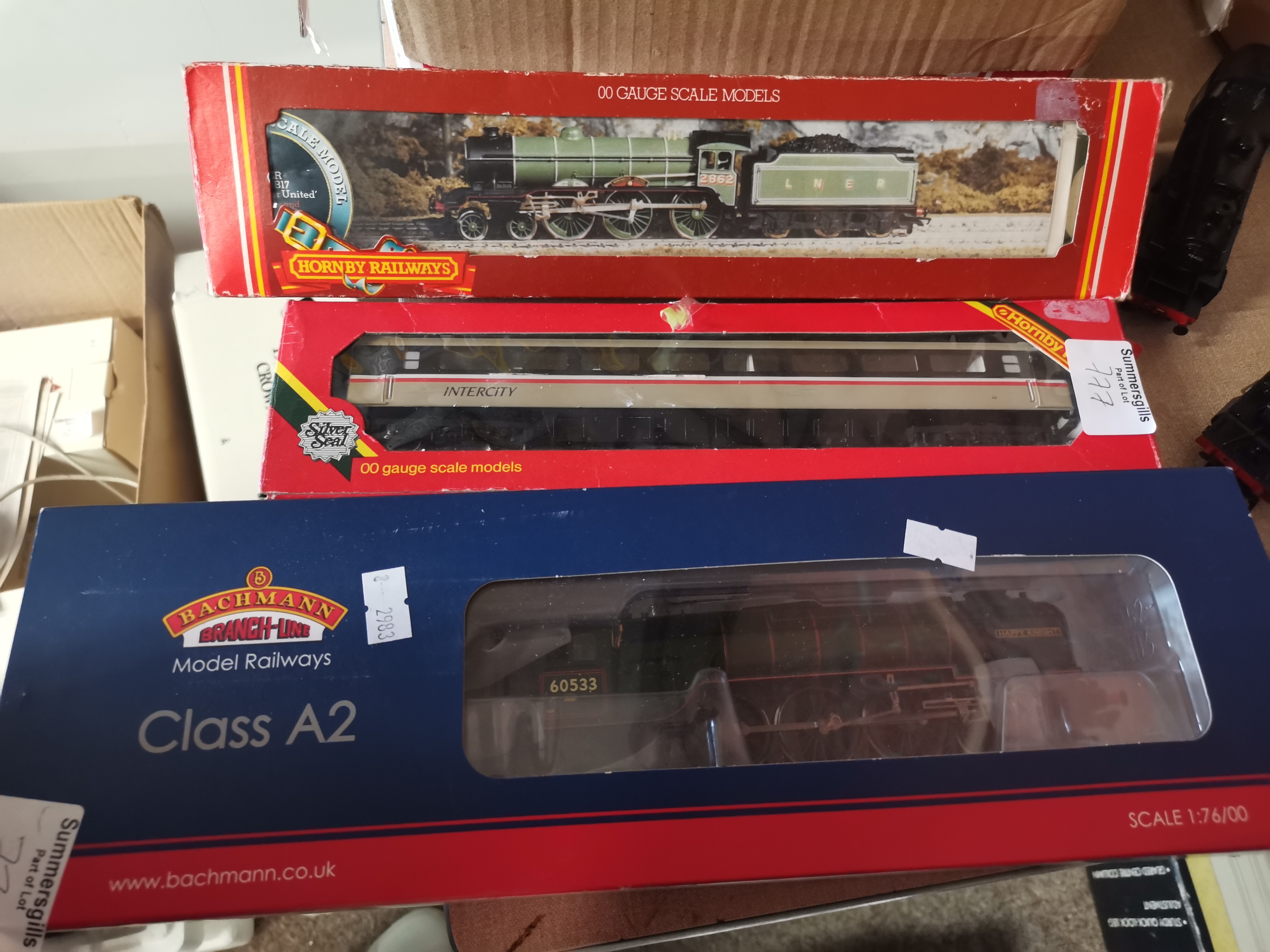 Vintage railway track and accessories, carriages plus x3 boxed scale model railway carriages - Image 5 of 8