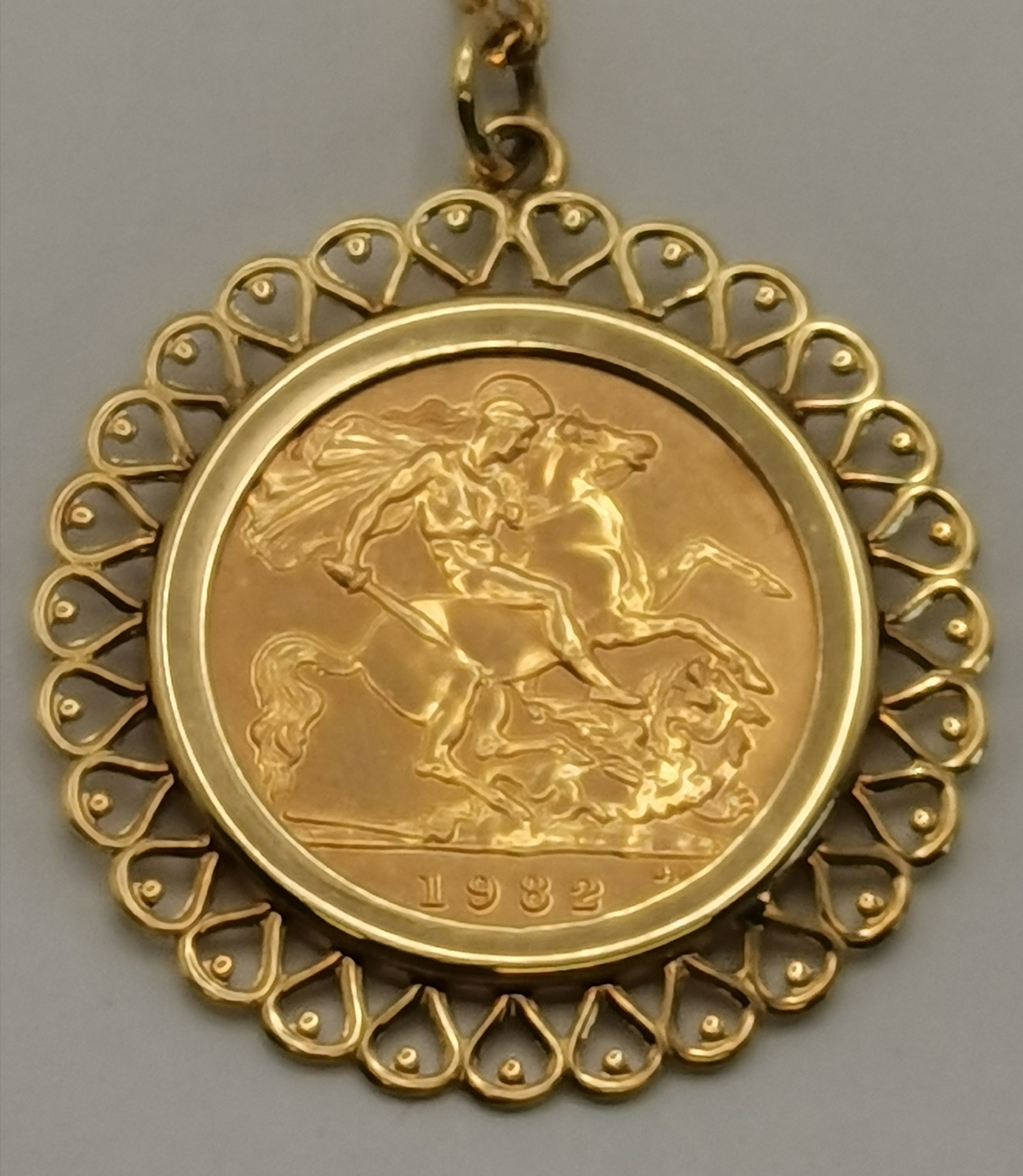 An Elizabeth II half sovereign pendant necklace - Image 3 of 4