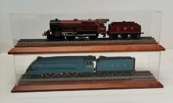 4-6-2 Mallard A4 Class and Wrenn 'Royal Scot' 6100 Class 6p 4-6-0 LMS Maroon Locomotive