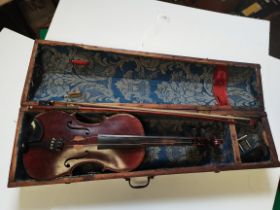 A vintage full (4/4) size violin and bow, in wooden case, plus Gnome Universal Alpha light