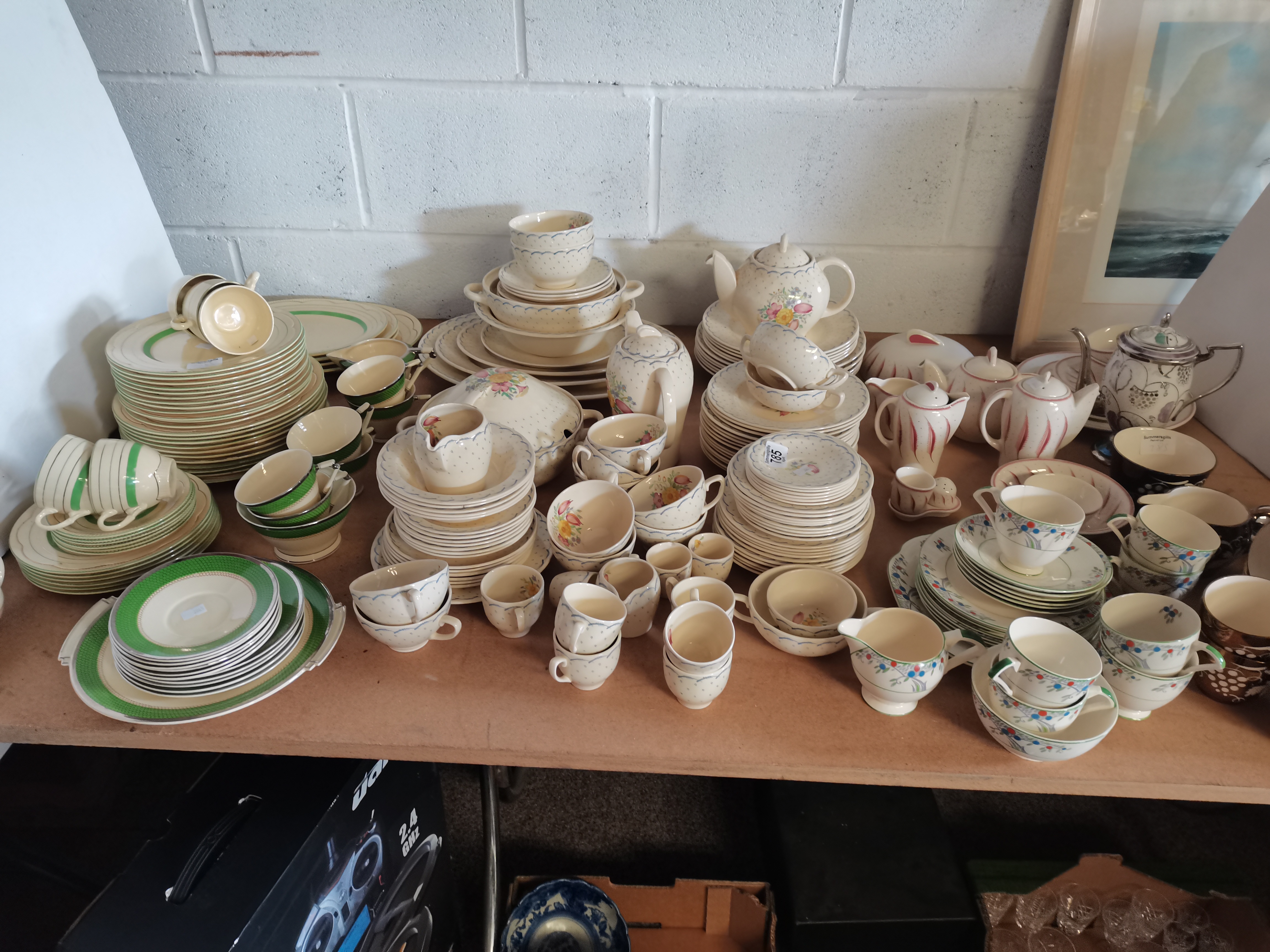 Large quantity of retro / vintage tea sets - Susie Cooper, Wedgwood, Pink Fern etc