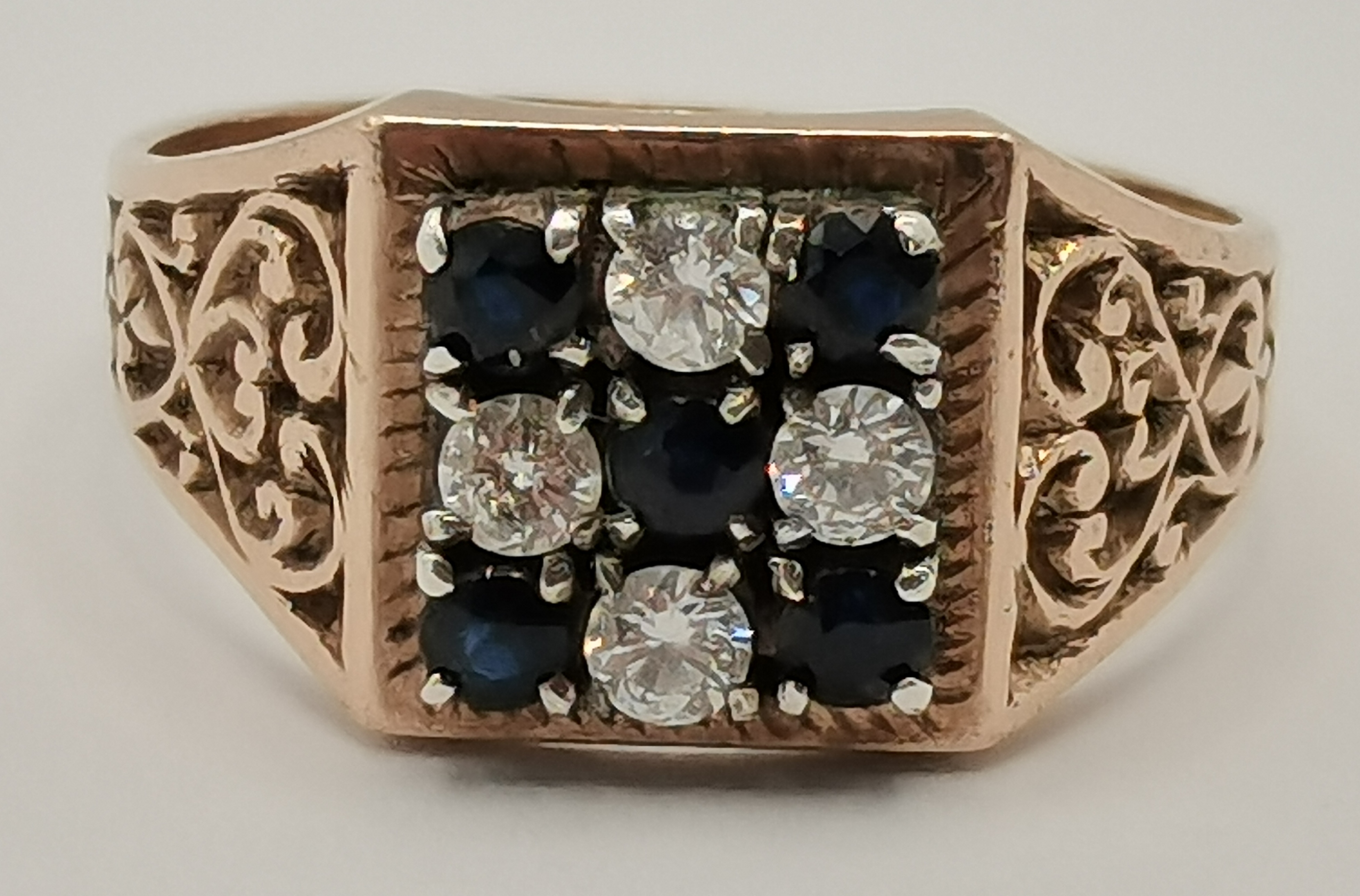 A 9 carat gold cluster ring, and another ring - Image 2 of 8