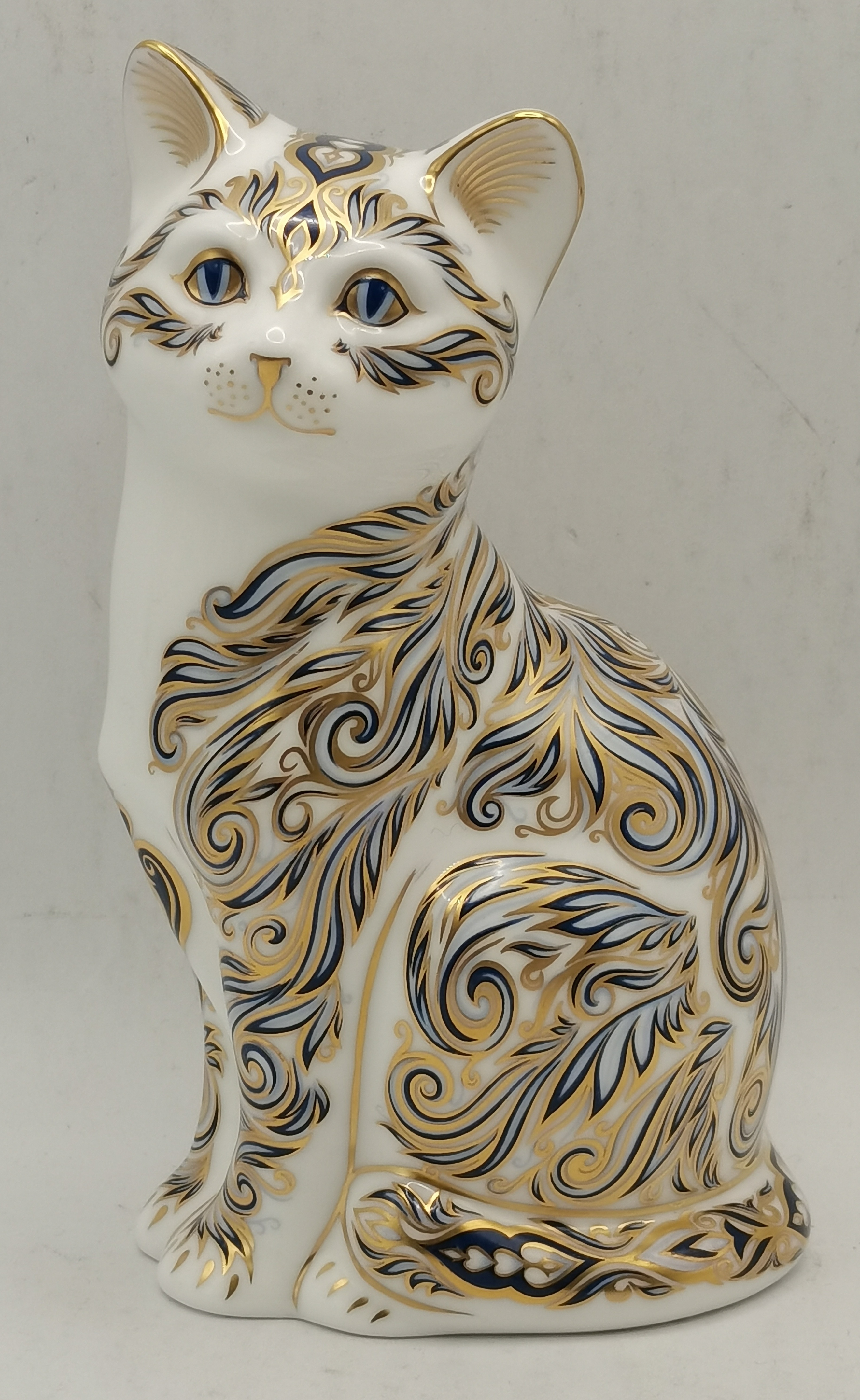 Royal Crown Derby Majestic Cat Paperweight - Image 2 of 3