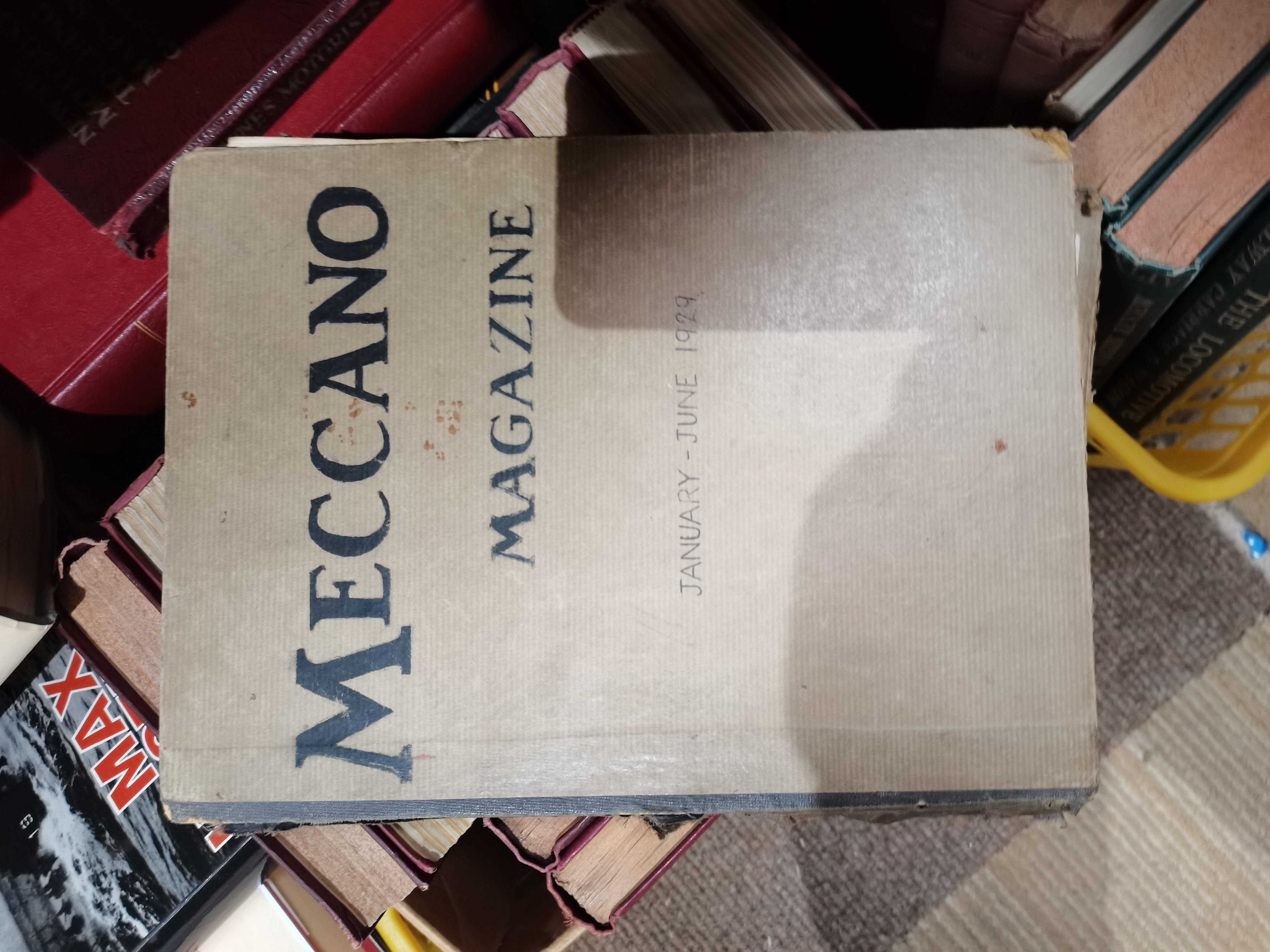 x6 boxes vintage books incl WWII, Meccano magazine 1929 etc - Image 3 of 3