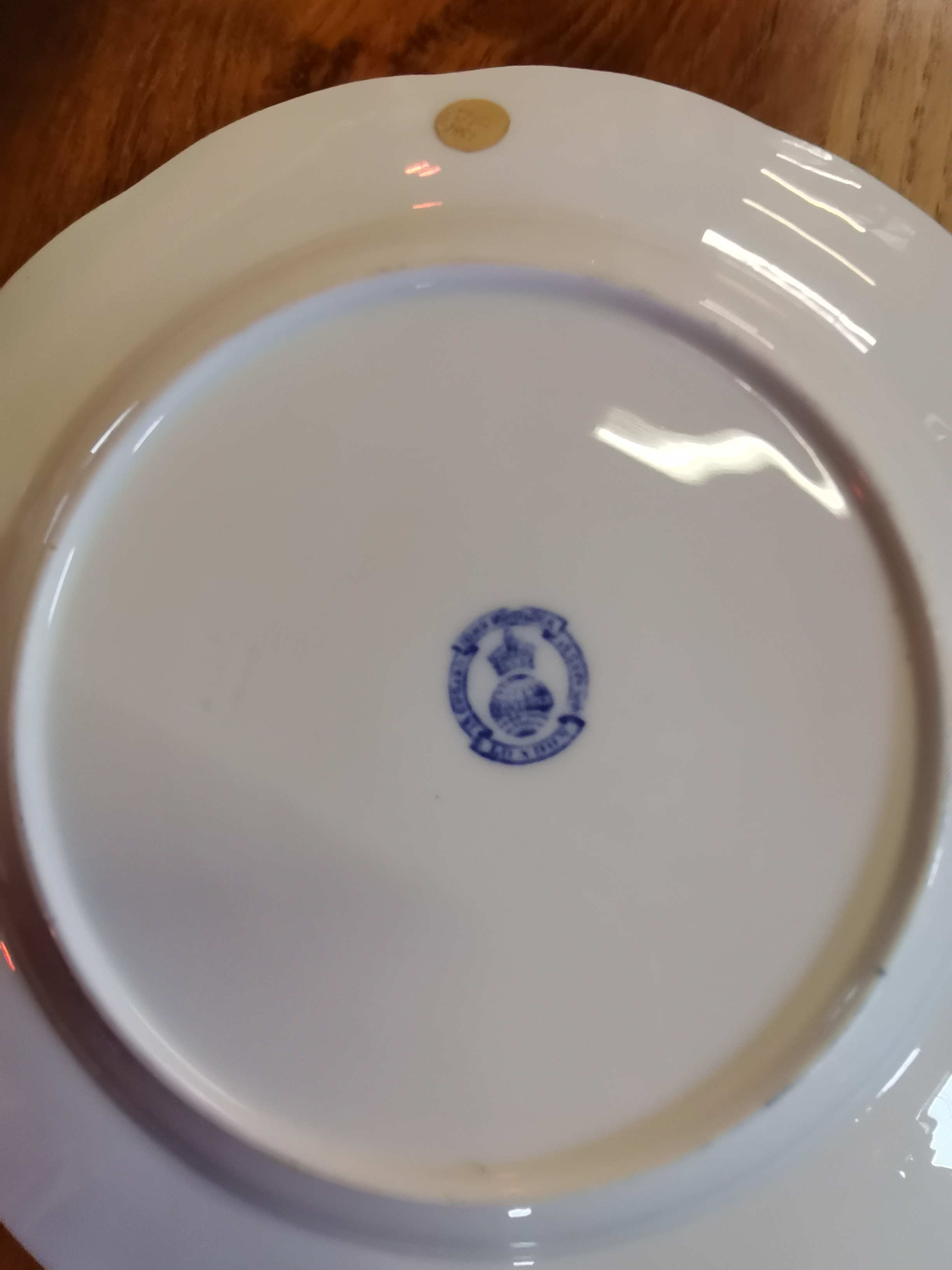 A pair of blue and white early MINTON plates app 1 - Image 3 of 4