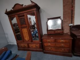 A Victorian mahogany wardrobe and a matching dressing table
