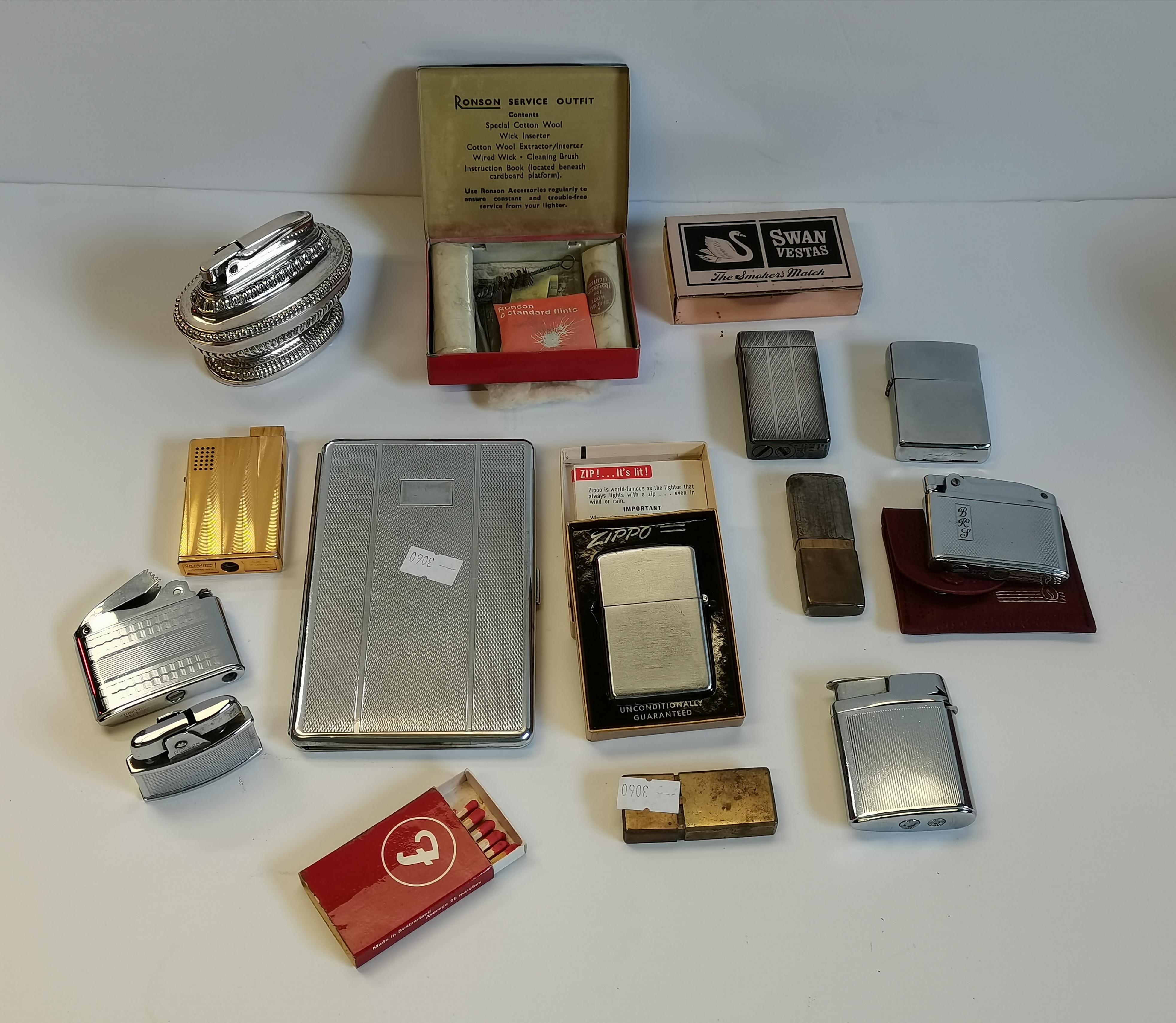 Smokers accessories incl vintage zippo lighter in box, Ronson Service outfit etc