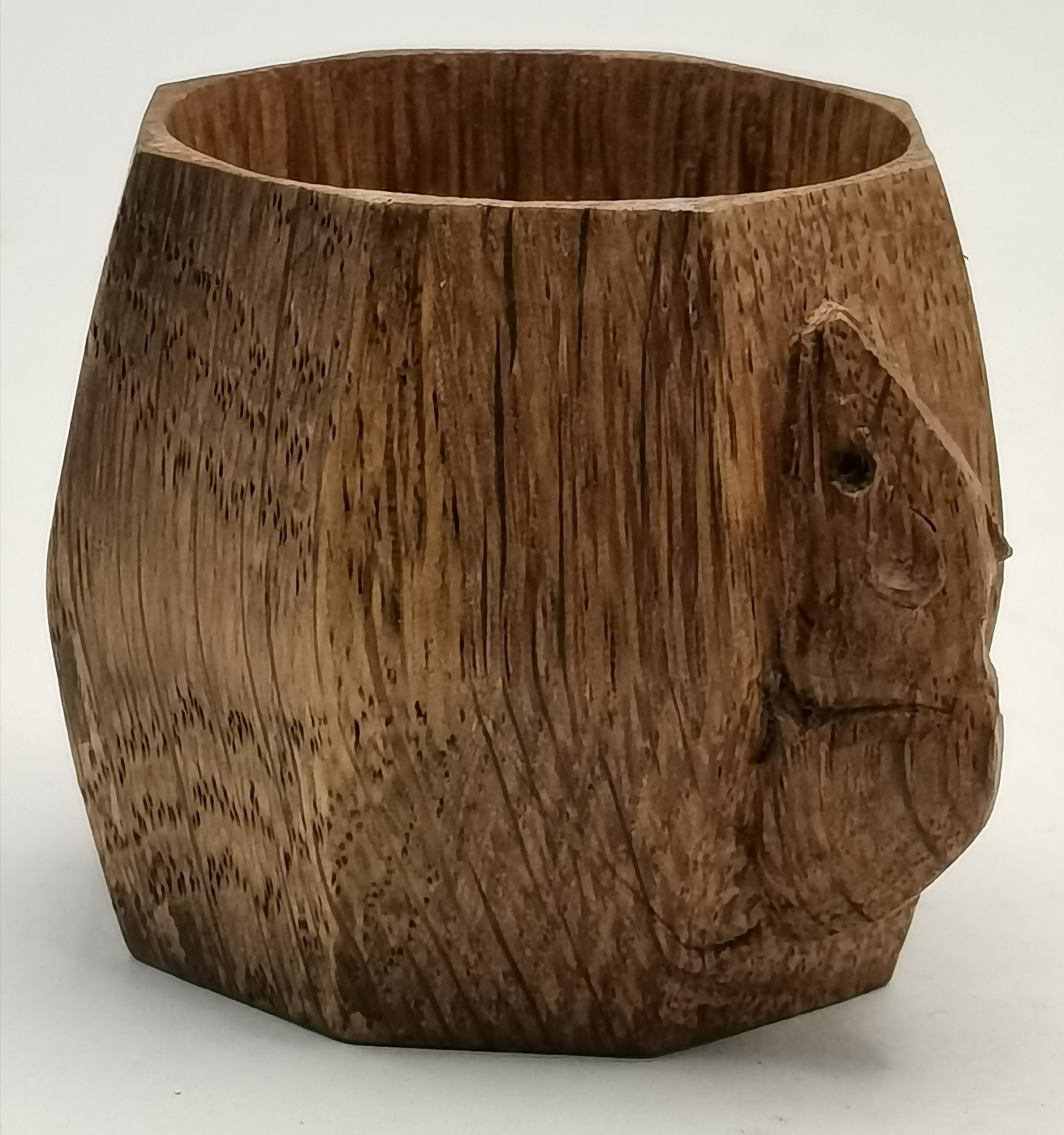 Robert Thompson, a pair of Mouseman oak napkin rings - Image 2 of 5