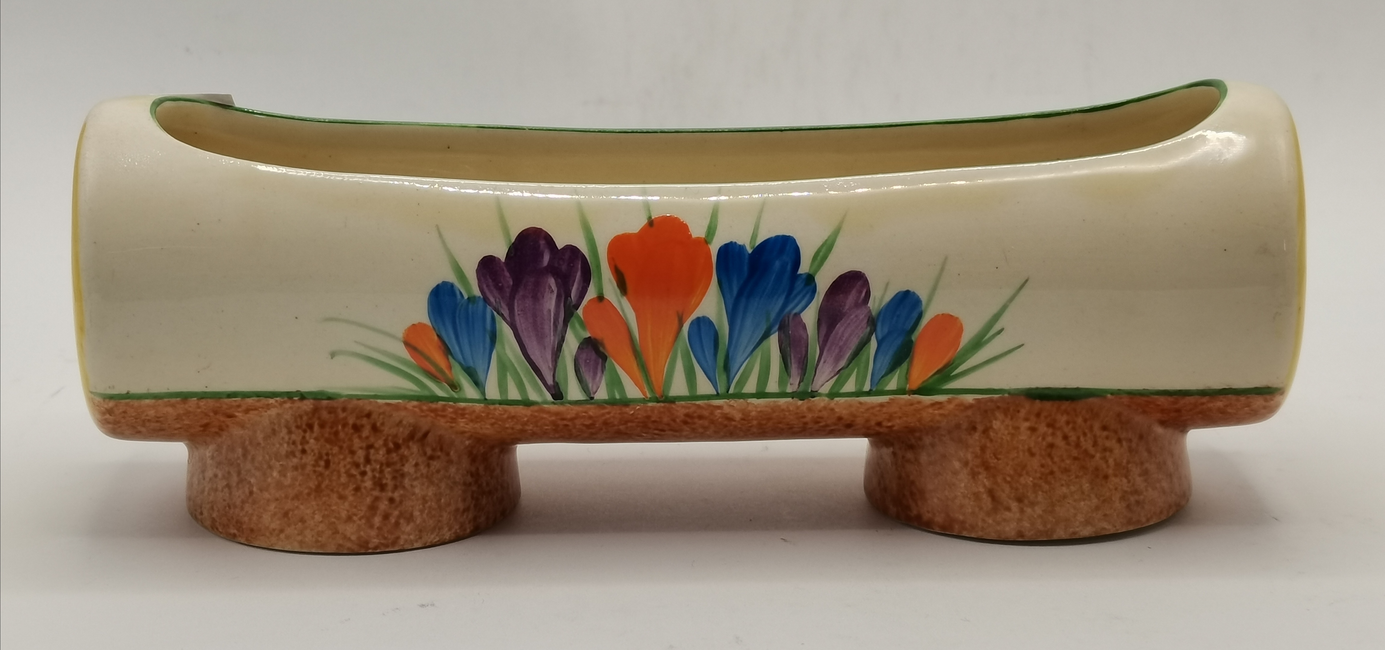 Clarice Cliff: A group of crocus decorated Bizarre wares - Image 3 of 8