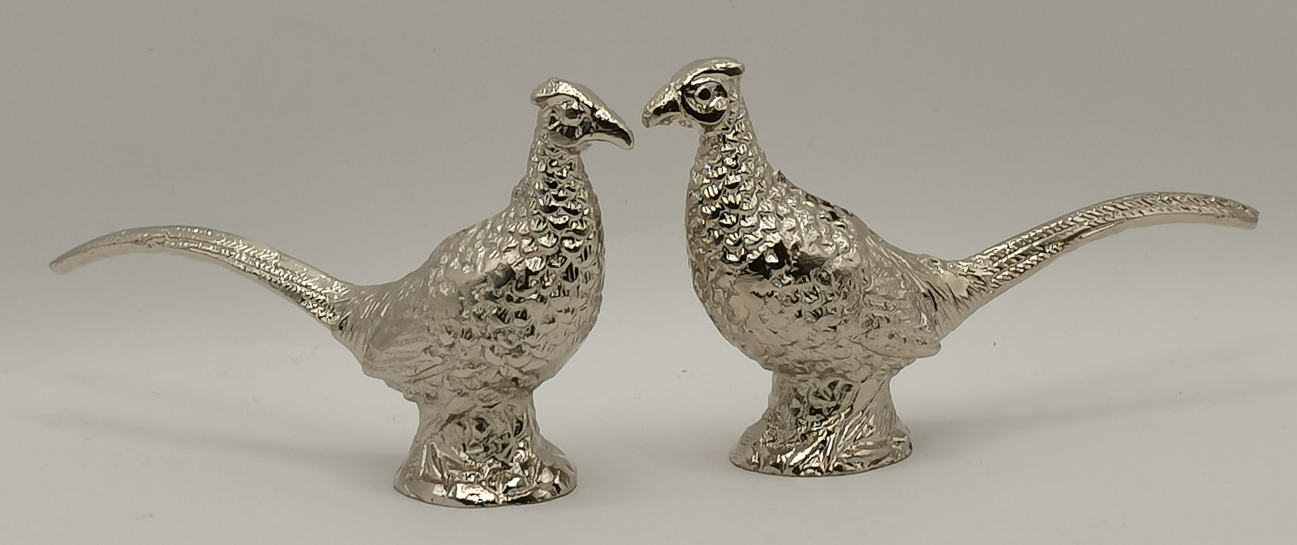 A silver-plated novelty pheasant salt and pepper pair - Image 2 of 2