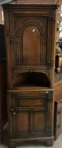 A TITCHMARSH and GOODWIN SOLID OAK 2 piece standing corner cupboard