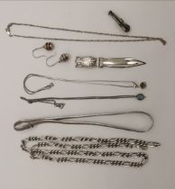A mixed group of silver jewellery