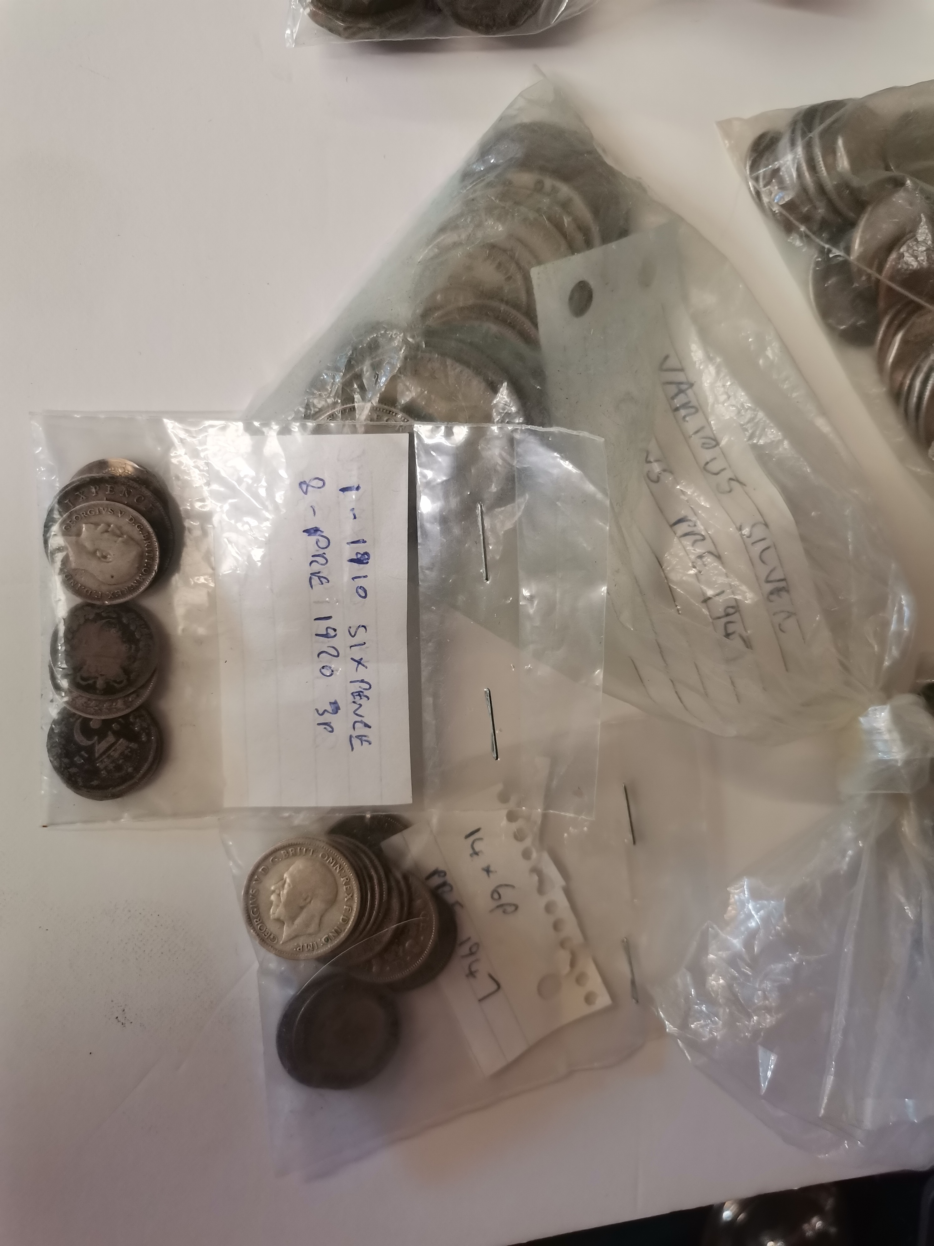 A quantity of mixed coinage - Image 3 of 7