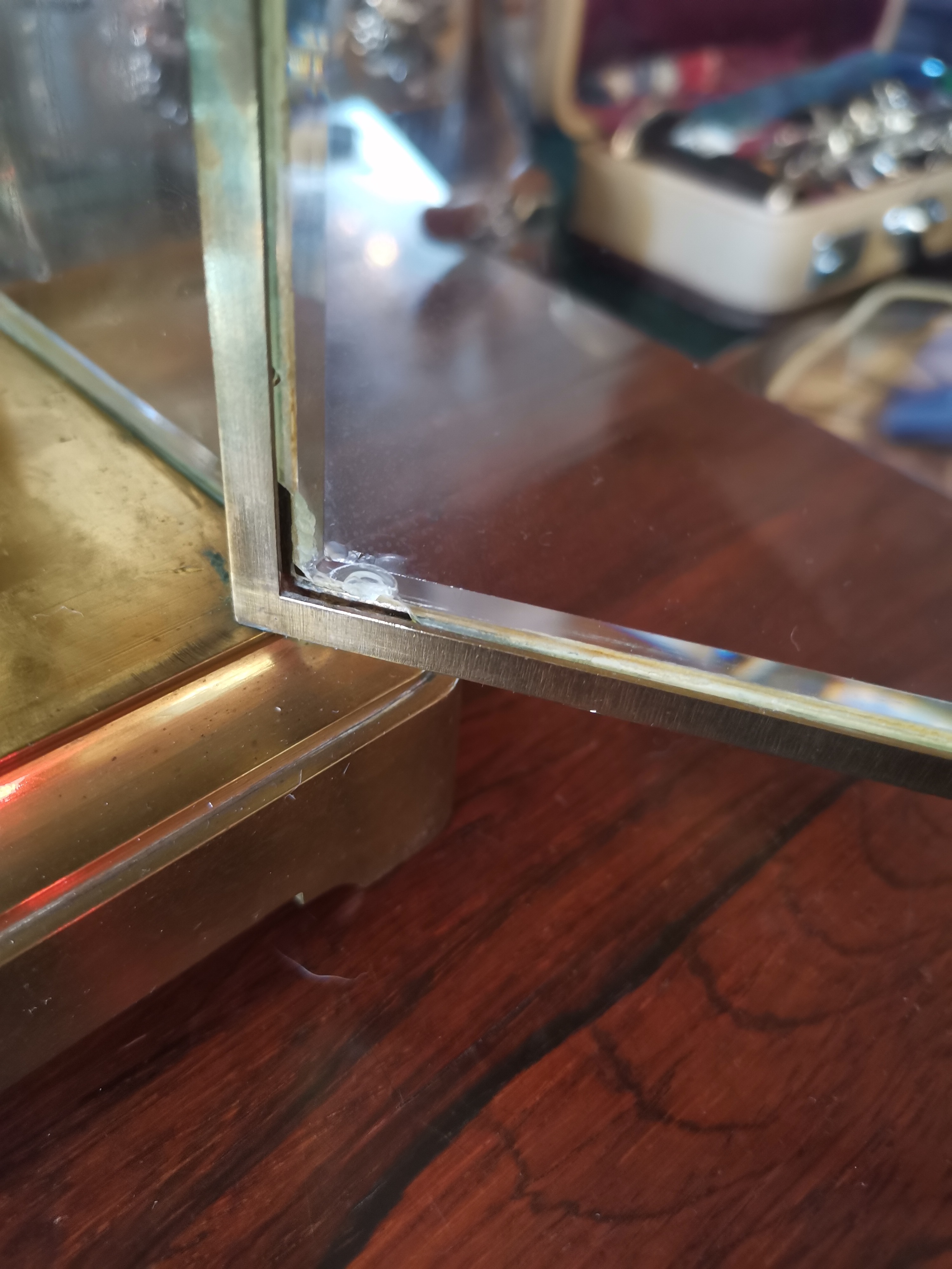 A brass-cased four glass crystal regulator mantel clock - Image 7 of 10