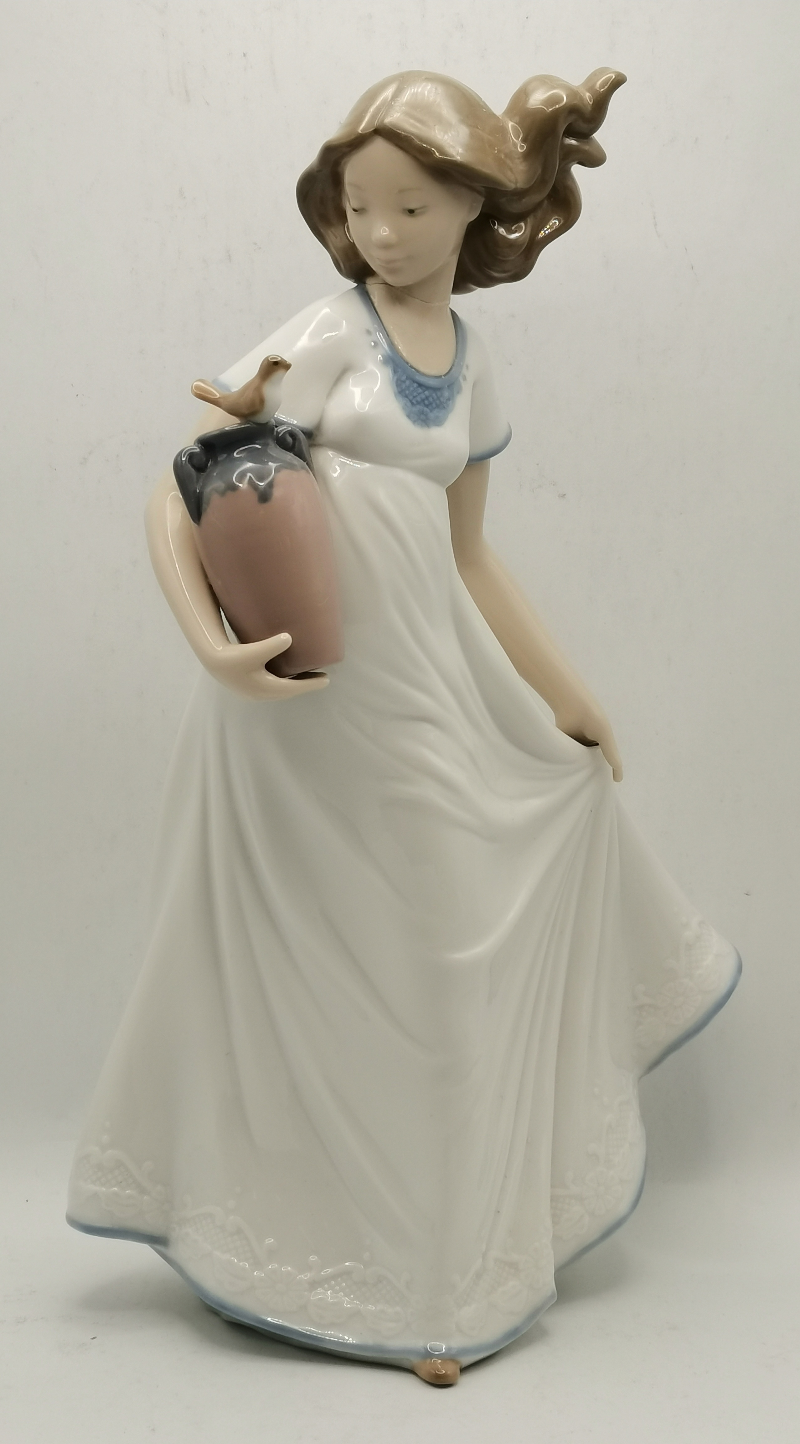 A group of five Nao porcelain models - Image 2 of 12