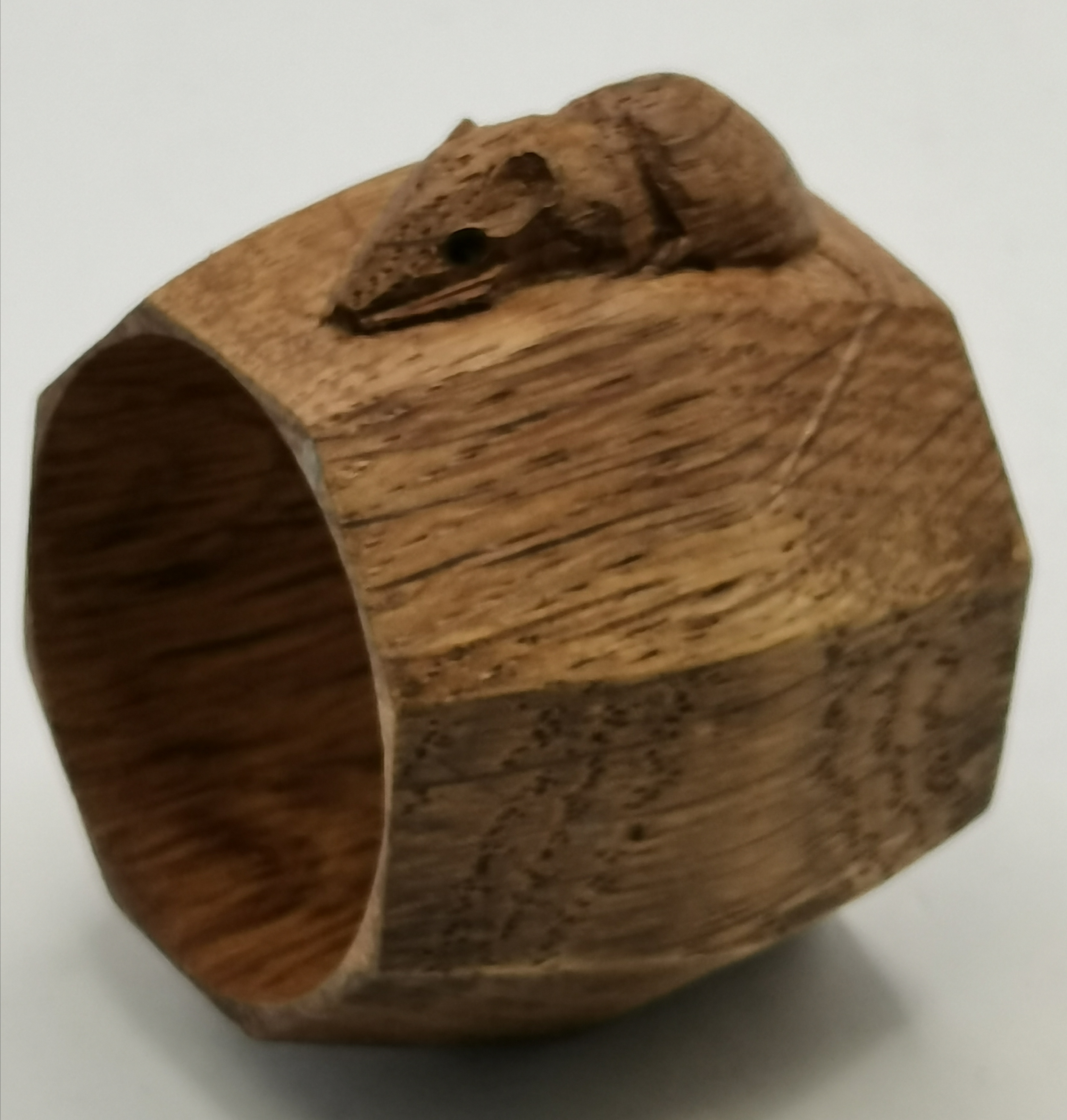 Robert Thompson, a pair of Mouseman oak napkin rings - Image 3 of 5