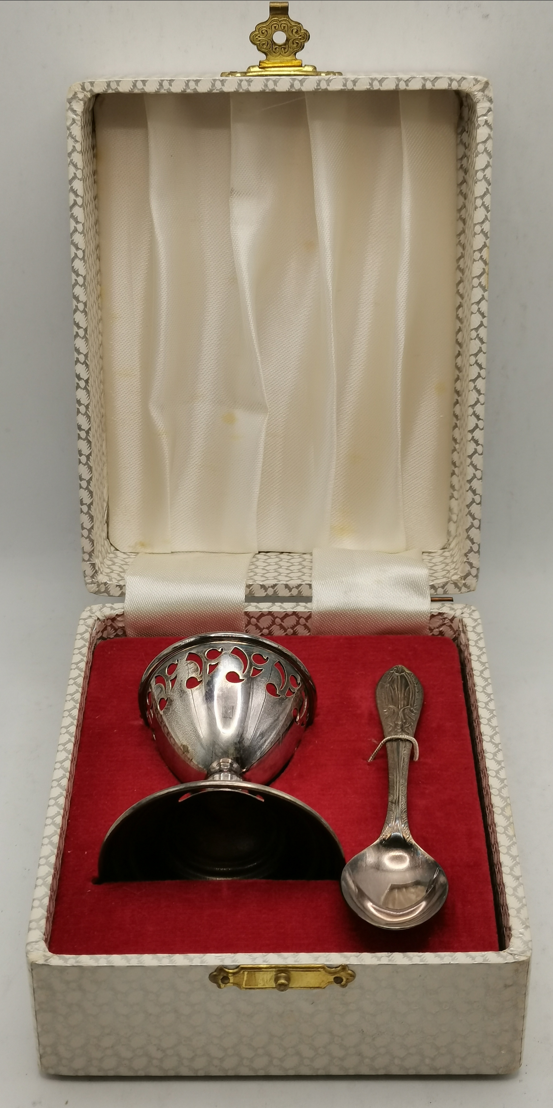 A quantity of assorted silver and silver-plate - Image 5 of 14