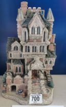 David Winter Cottages Haunted House Limited Edition 3412/4900 with certificate and box
