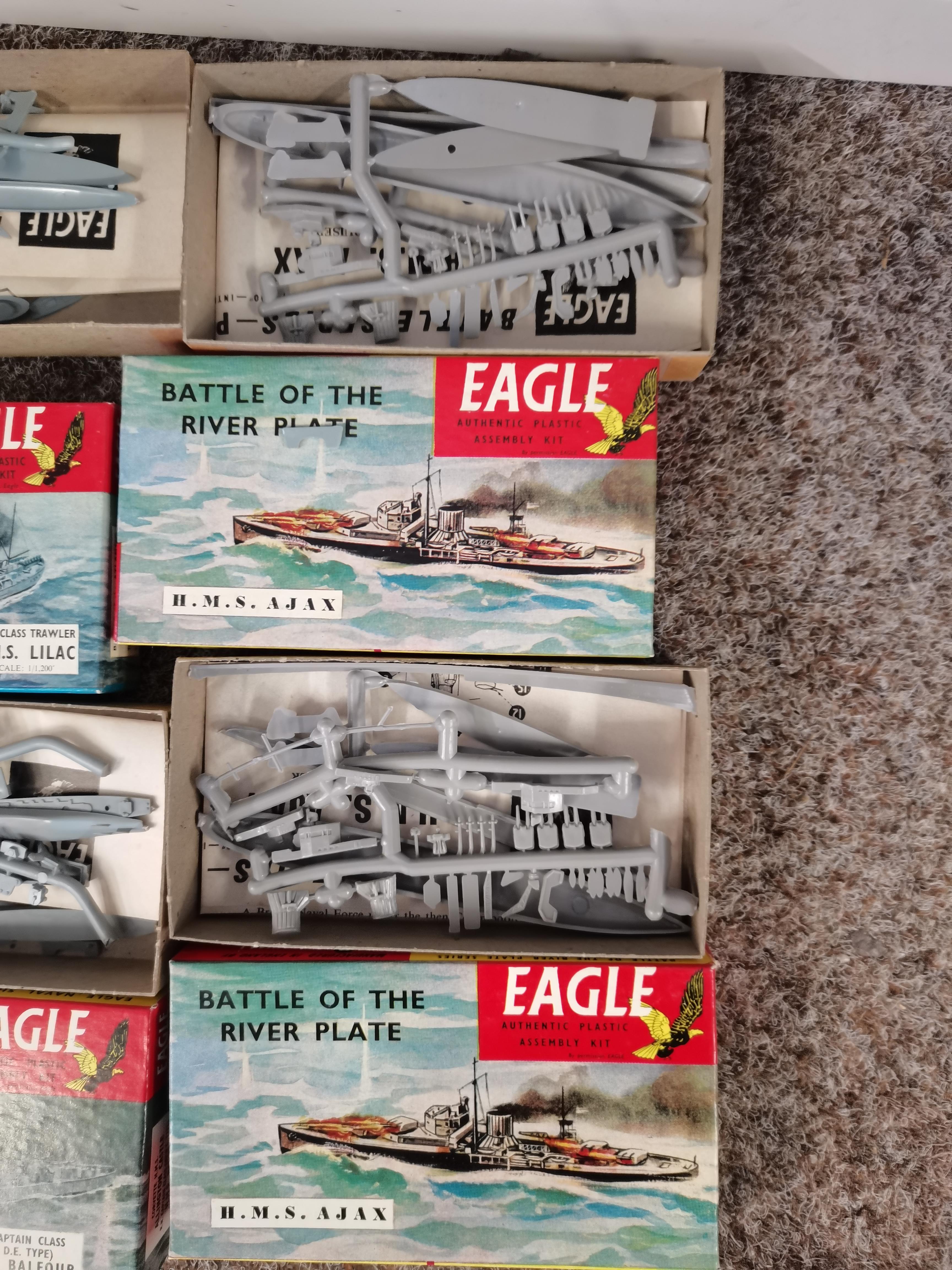 40+ Vintage boxed Eagle kits of Battleships Circa 1960s. - Image 2 of 3