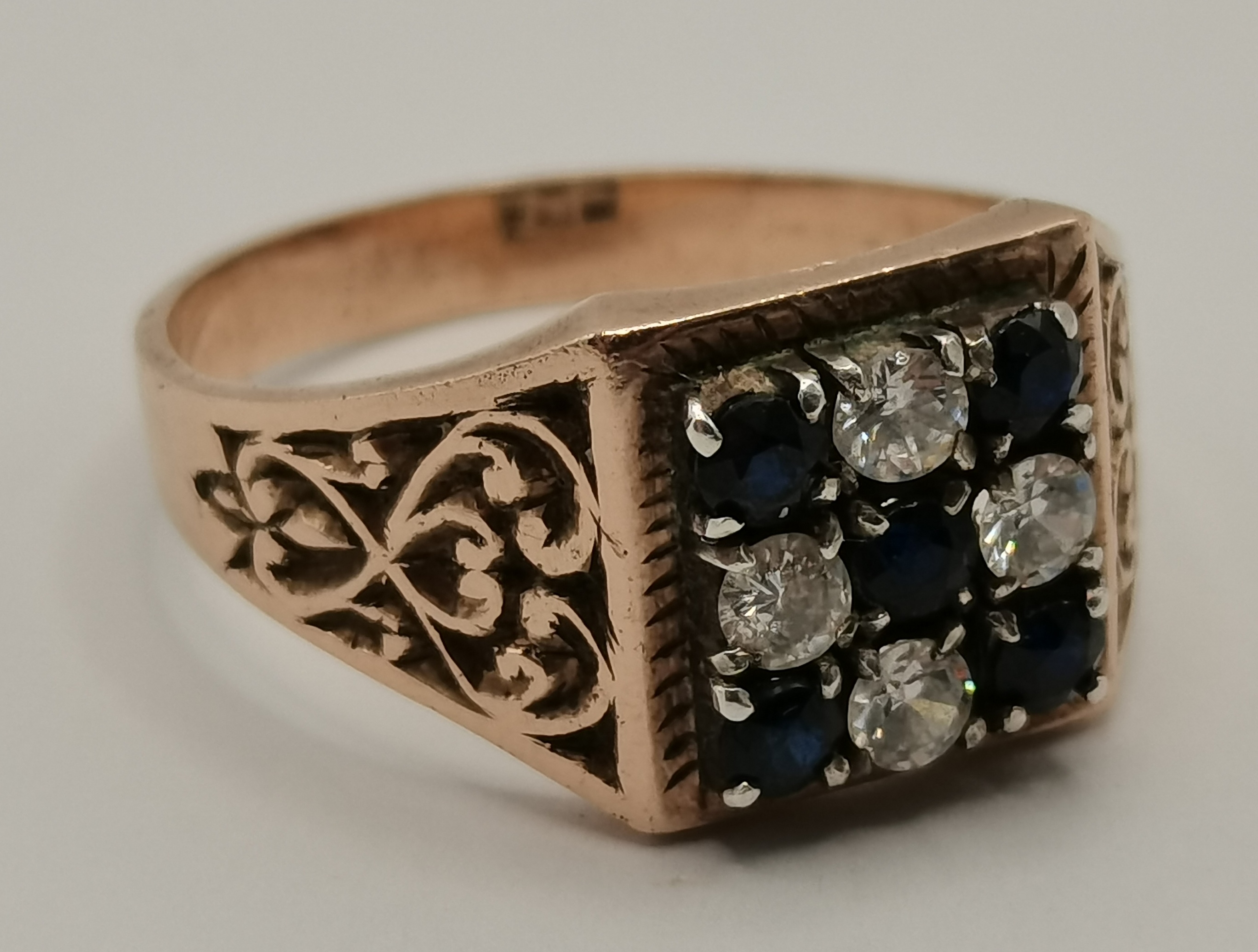 A 9 carat gold cluster ring, and another ring - Image 3 of 8