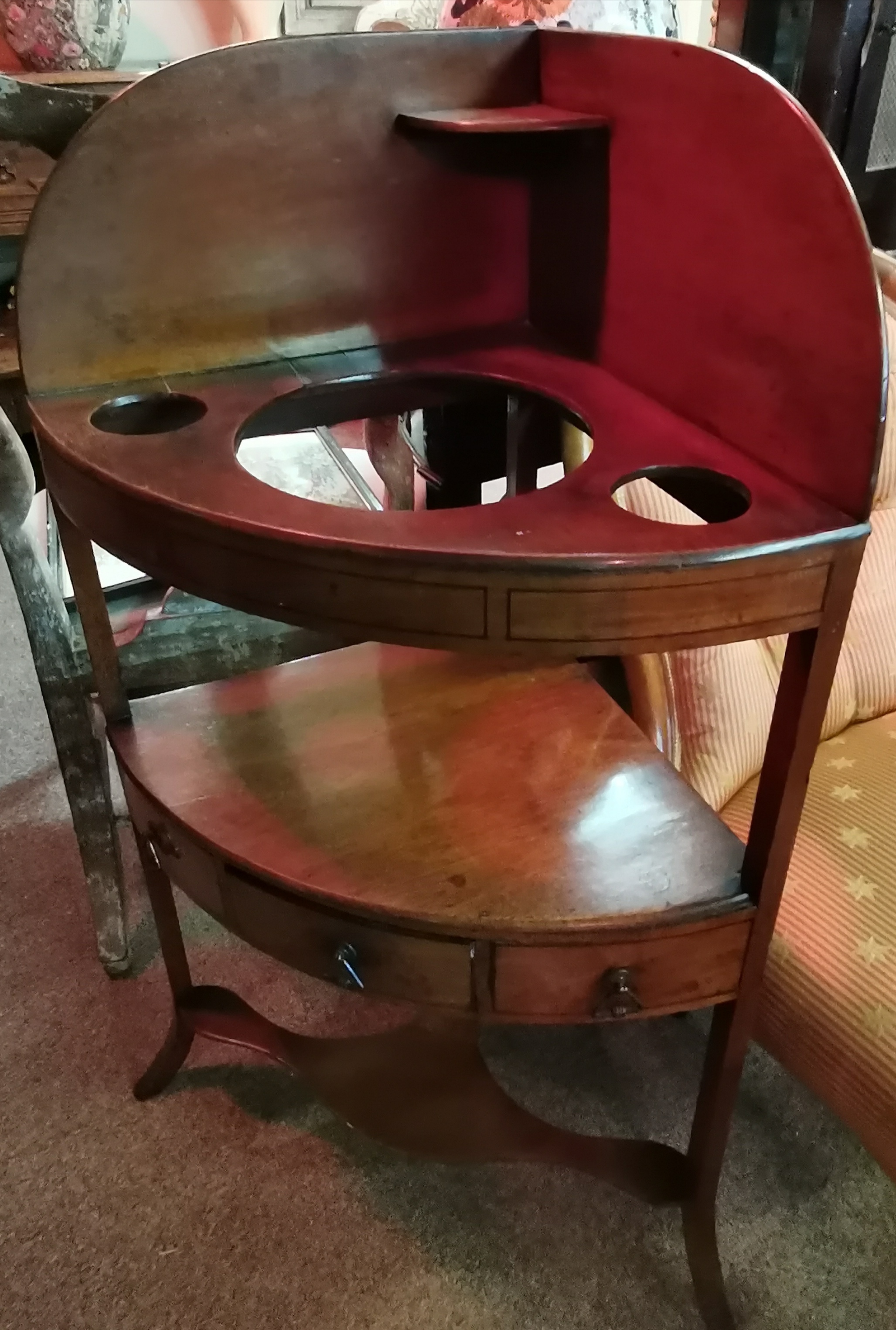 A Georgian mahogany corner washstand