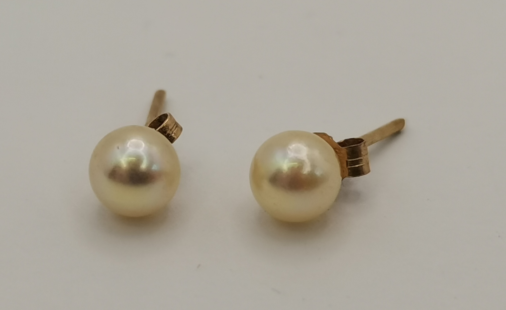Five pairs of stud earrings - Image 5 of 7