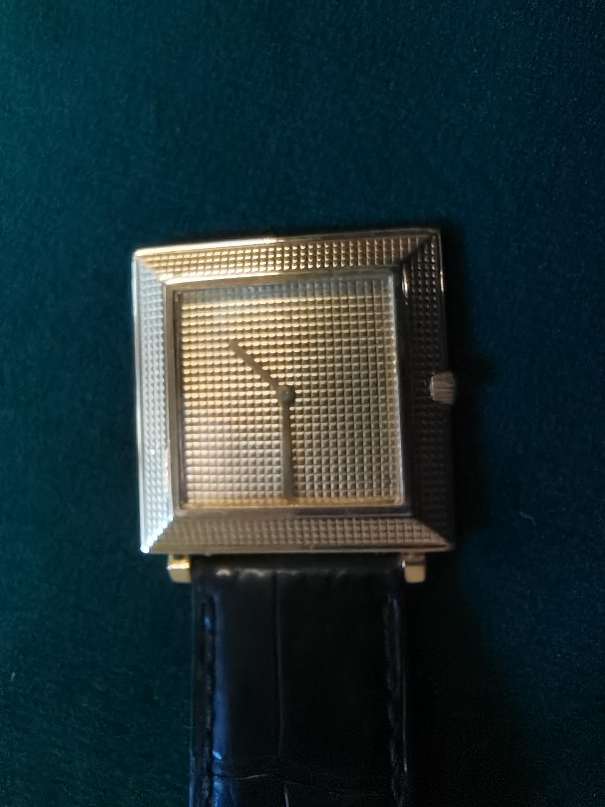 An 18 carat gold Boucheron 'Carrée' wristwatch - Image 13 of 19
