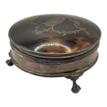 AN EARLY 20TH CENTURY SILVER AND TORTOISESHELL JEWELLERY BOX Inlaid with classical swags and ribbons