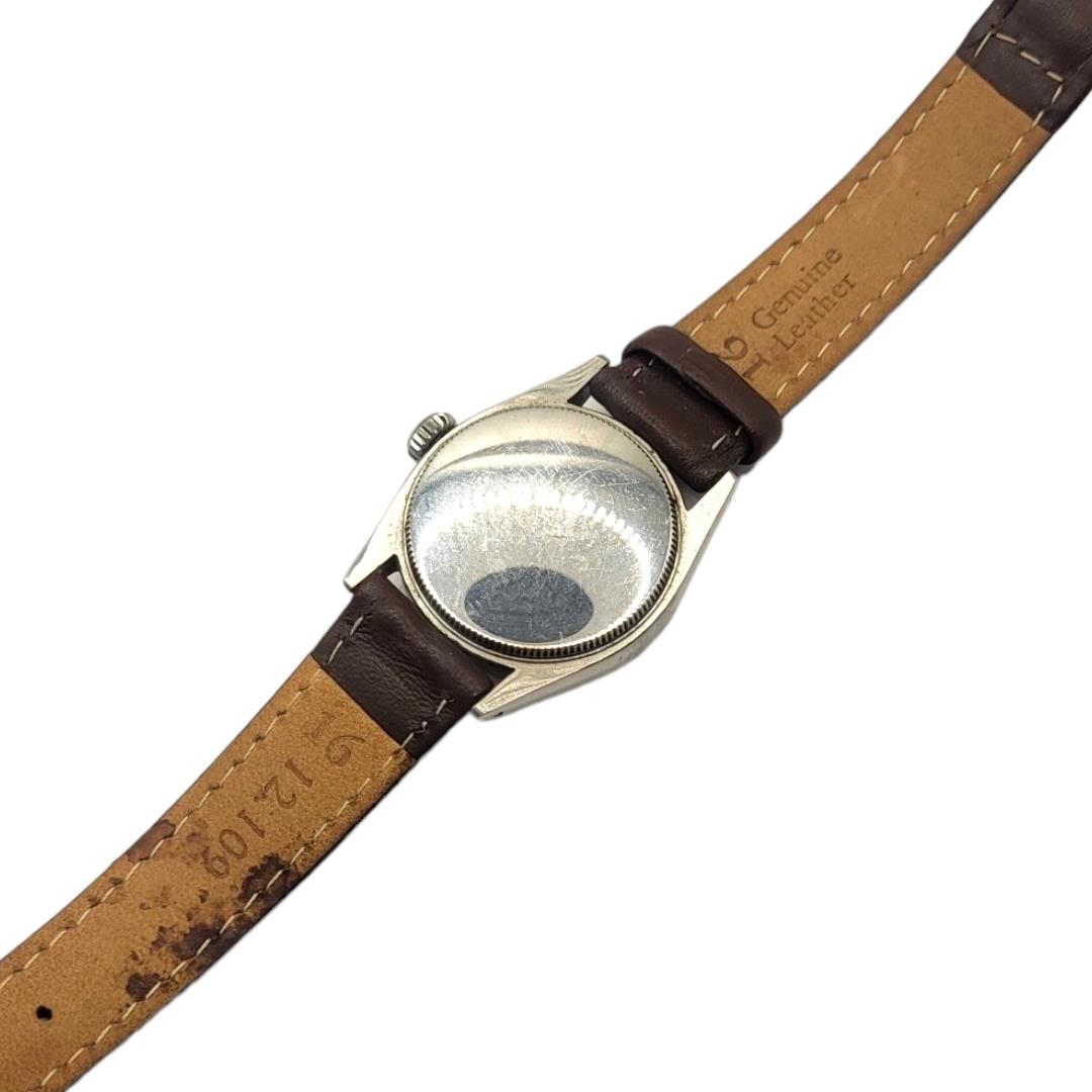 SMITHS, EVEREST, A 1950’S YELLOW METAL CASED GENT’S SLIM WRISTWATCH Having a gold tone dial, - Image 4 of 5