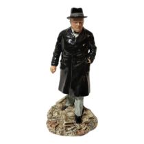 ROYAL DOULTON, A LIMITED EDITION (938/5000) PORCELAIN MODEL OF WINSTON CHURCHILL (HN3433) Designed