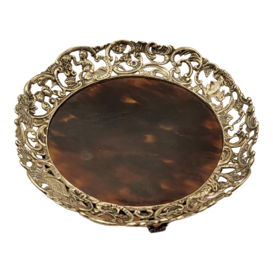 WILLIAM COMYNS, A VICTORIAN SILVER AND TORTOISESHELL PIN TRAY Having a pierced scrolled border - Image 3 of 3